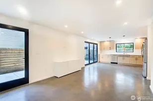 4608 NE 47th St, Seattle, WA 98105 - Photo 7