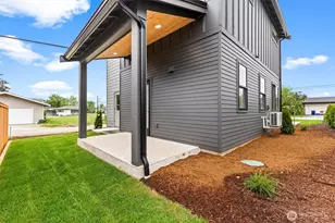 303 S 17th St, Lynden, WA 98264 - Photo 25