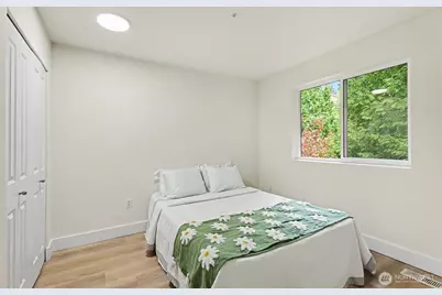 23300 SE Black Nugget Road #M1, Issaquah, WA 98029 - Photo 17