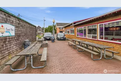 313 Pacific Avenue S, Long Beach, WA 98631 - Photo 7