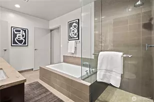 10650 NE 9th Pl, Bellevue, WA 98004 - Photo 21