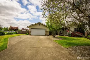 10001 Beth Ct SE, Yelm, WA 98597 - Photo 5