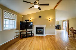 10001 Beth Ct SE, Yelm, WA 98597 - Photo 7