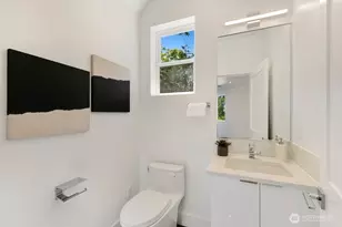 13643 SE 10th Street SE, Bellevue, WA 98005 - Photo 19