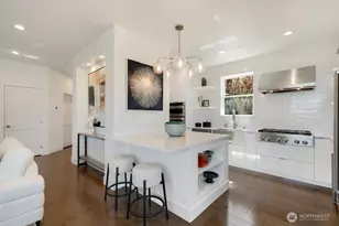 13643 SE 10th Street SE, Bellevue, WA 98005 - Photo 13