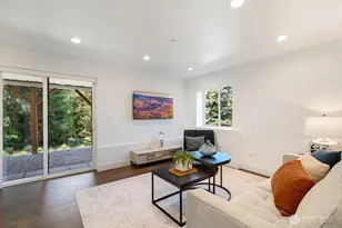 13643 SE 10th Street SE, Bellevue, WA 98005 - Photo 33