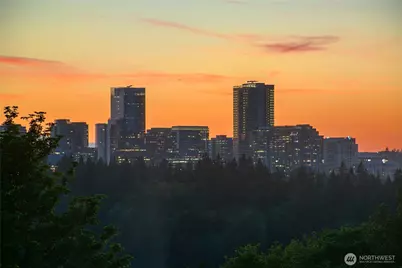 13643 SE 10th Street SE, Bellevue, WA 98005 - Photo 37