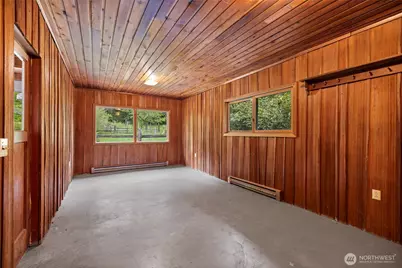 12915 412th St E, Eatonville, WA 98328 - Photo 13
