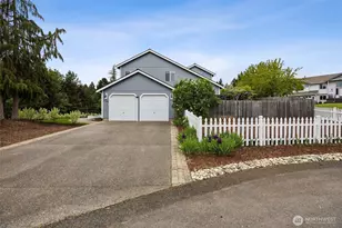 17103 112th St Ct E, Bonney Lake, WA 98391 - Photo 3