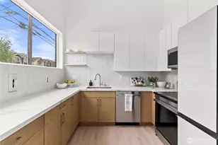 8863 Midvale Ave N, Seattle, WA 98103 - Photo 7