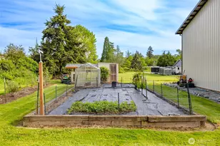 13837 Bayview Rd, Mount Vernon, WA 98273 - Photo 29