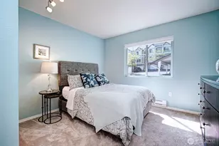 18501 SE Newport Way, Issaquah, WA 98027 - Photo 21