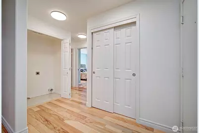 18501 SE Newport Way #J238, Issaquah, WA 98027 - Photo 15