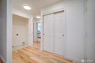 18501 SE Newport Way, Issaquah, WA 98027 - Photo 15