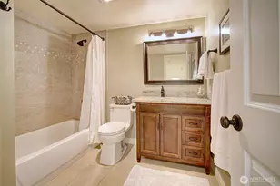 18501 SE Newport Way, Issaquah, WA 98027 - Photo 23