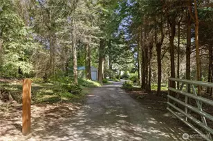 2659 S East Camano Dr, Camano Island, WA 98282 - Photo 23