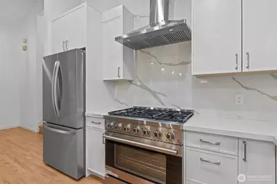 16438 SE 22nd Street, Bellevue, WA 98008 - Photo 15