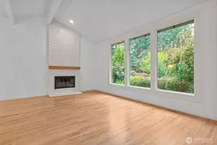 16438 SE 22nd St, Bellevue, WA 98008 - Photo 3