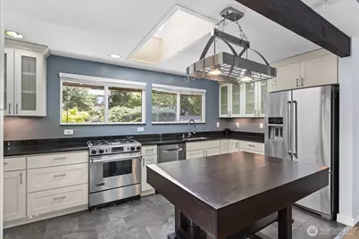 155 Mount Olympus Drive NW, Issaquah, WA 98027 - Photo 5