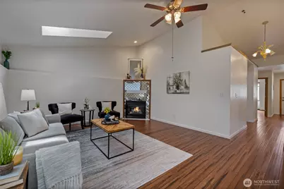 1069 5th, Steilacoom, WA 98388 - Photo 3