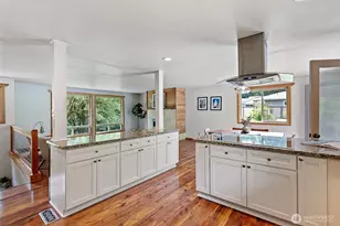 19545 Park Blvd NE, Suquamish, WA 98392 - Photo 9