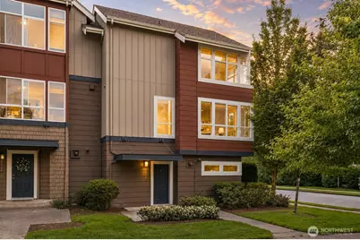 1716 24th Avenue NE, Issaquah, WA 98029 - Photo 1