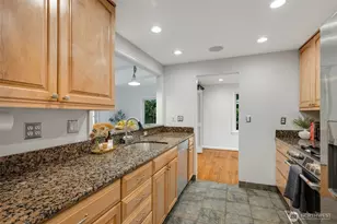4732 45th Ave NE, Seattle, WA 98105 - Photo 15