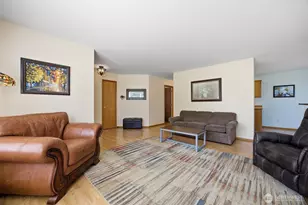 1225 Ash St, Lynden, WA 98264 - Photo 9