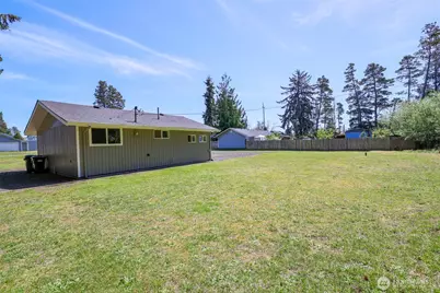 621 N Broadway, Westport, WA 98595 - Photo 17