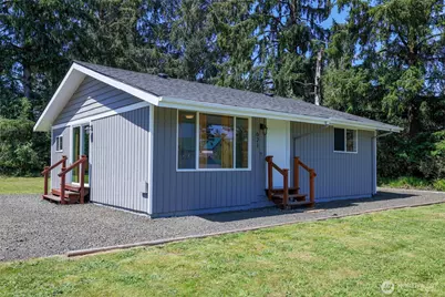 621 N Broadway, Westport, WA 98595 - Photo 1