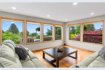 5128 Seaview Way, Everett, WA 98203 - Photo 11