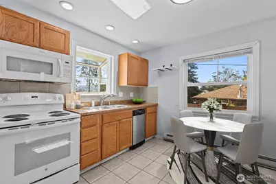 264 Taylor Ave NW, Renton, WA 98057 - Photo 9