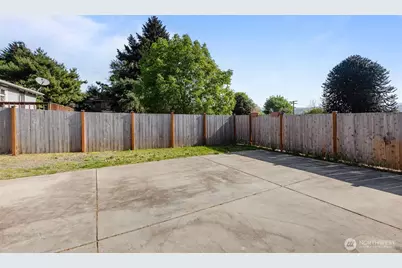 264 Taylor Ave NW, Renton, WA 98057 - Photo 27