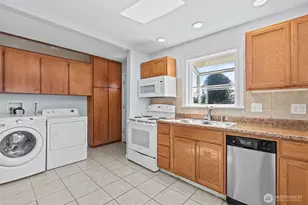 264 Taylor Ave NW, Renton, WA 98057 - Photo 11