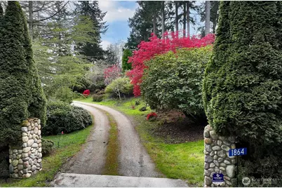 1864 Scenic Avenue, Freeland, WA 98249 - Photo 5