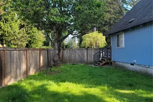 8504 Mahonia Ct SE, Yelm, WA 98597 - Photo 9