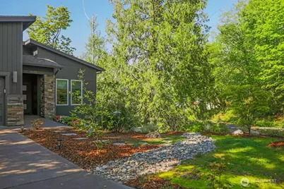 4652 E Hillcrest Drive, Port Orchard, WA 98366 - Photo 5