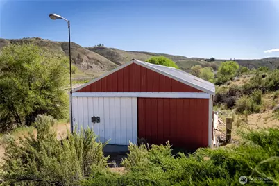 13 Parkway St, Omak, WA 98841 - Photo 7
