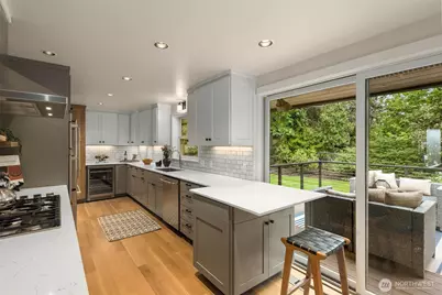 8805 SE 39th Street, Mercer Island, WA 98040 - Photo 5