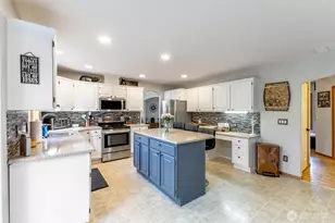20315 91st St Ct E, Bonney Lake, WA 98391 - Photo 11