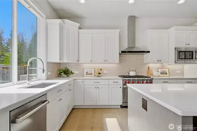 23623 SE 35th Court, Sammamish, WA 98029 - Photo 7
