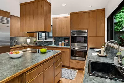 1259 23rd Avenue E, Seattle, WA 98112 - Photo 17