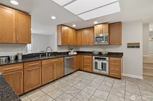 2017 Jones Cir SE, Renton, WA 98055 - Photo 13