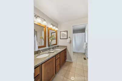 2017 Jones Circle SE, Renton, WA 98055 - Photo 23