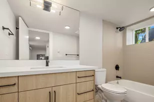 2302 E Pike St, Seattle, WA 98122 - Photo 23