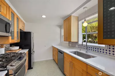 4019 50th Avenue SW, Seattle, WA 98116 - Photo 9