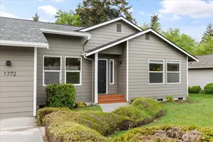 1772 SW 16th Ave, Oak Harbor, WA 98277 - Photo 3