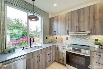 7912 34th Avenue SW #B, Seattle, WA 98126 - Photo 5