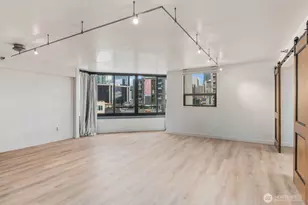 2621 2nd Ave, Seattle, WA 98121 - Photo 11