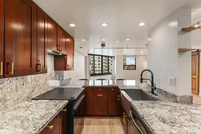 2621 2nd Avenue #1001, Seattle, WA 98121 - Photo 5